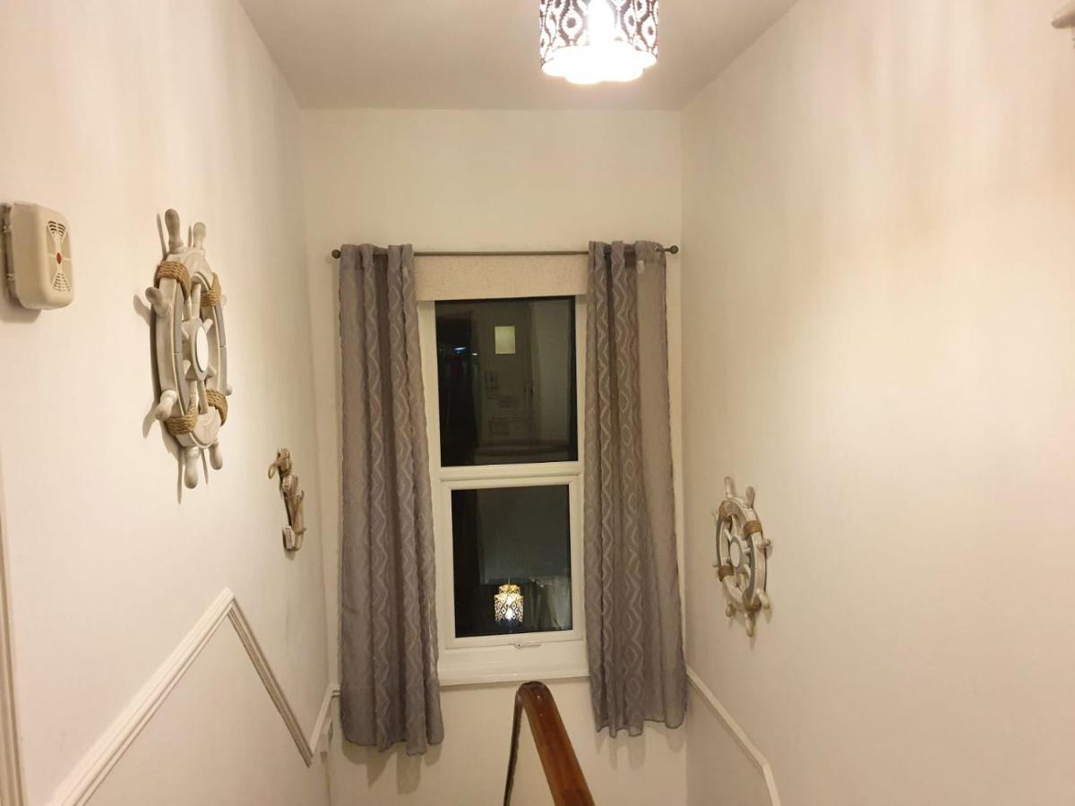 Plymouth-Vacation Apartment ภายนอก รูปภาพ